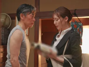 Hai viên thịt của con đĩ nhỏ đang run rẩy
